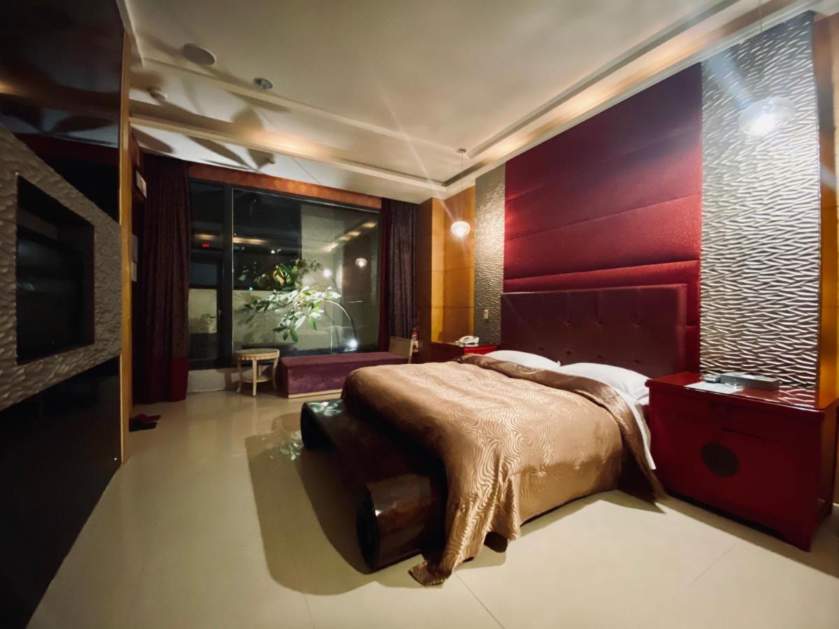 Spring Young Motel Фенюань Екстер'єр фото